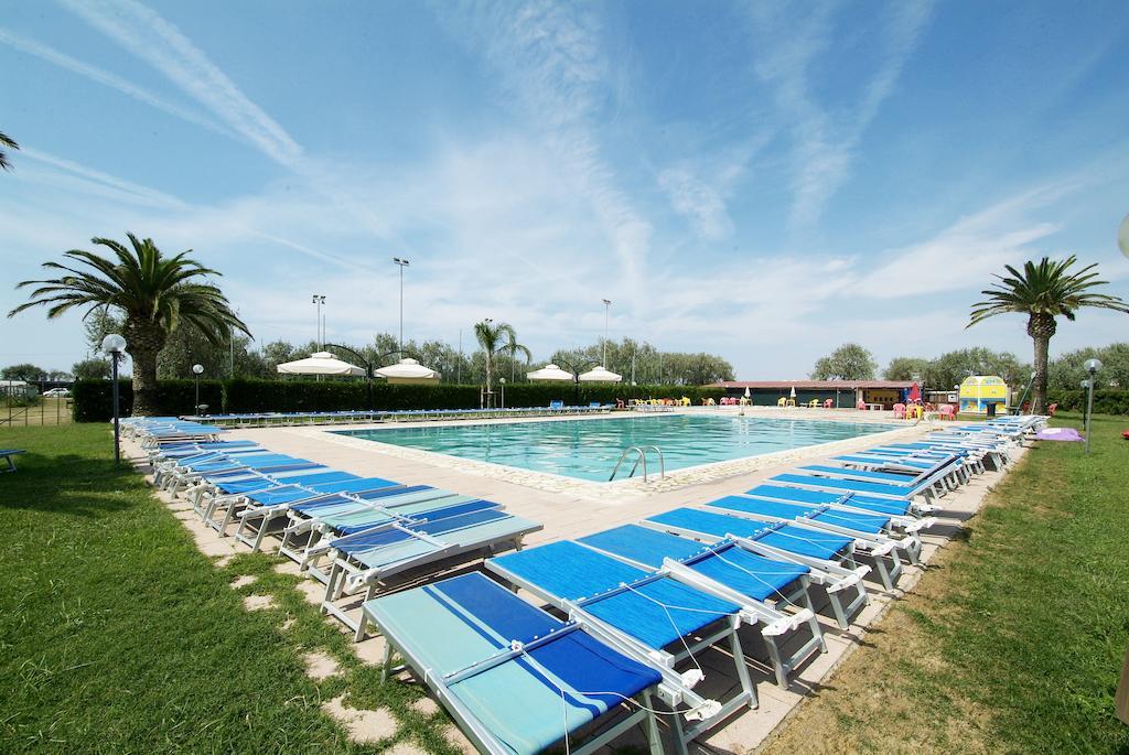 Camping Village Tuscia Tirrenica タルクイーニア エクステリア 写真